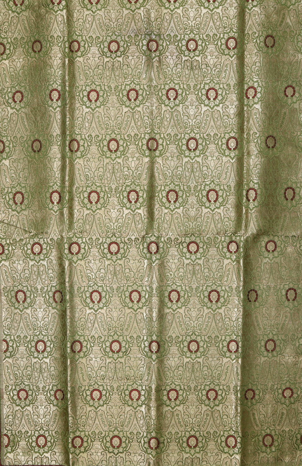 Benares Silk L02650