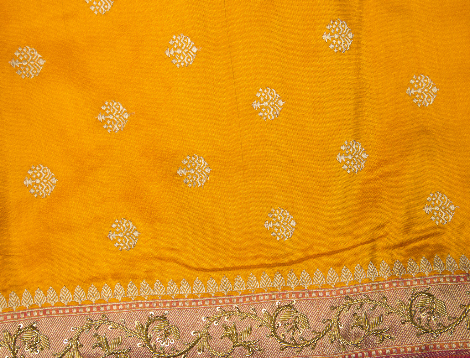 EMBROIDERED BENARES SILK L04435