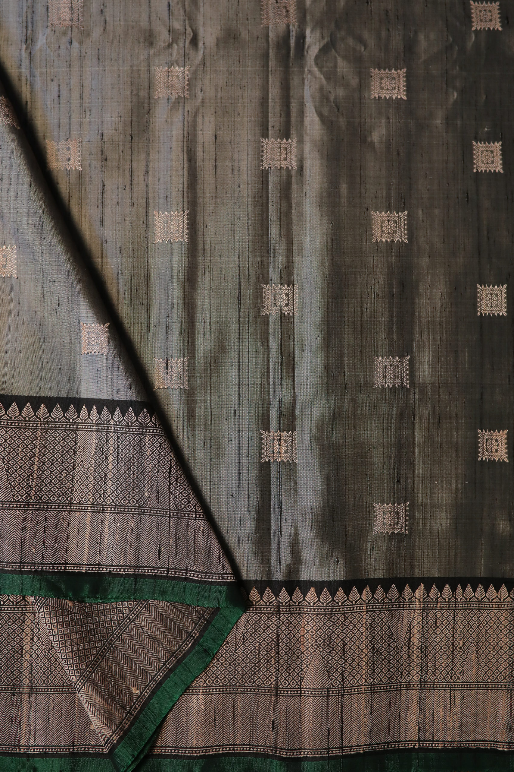 GADWAL DUPION SILK L15470