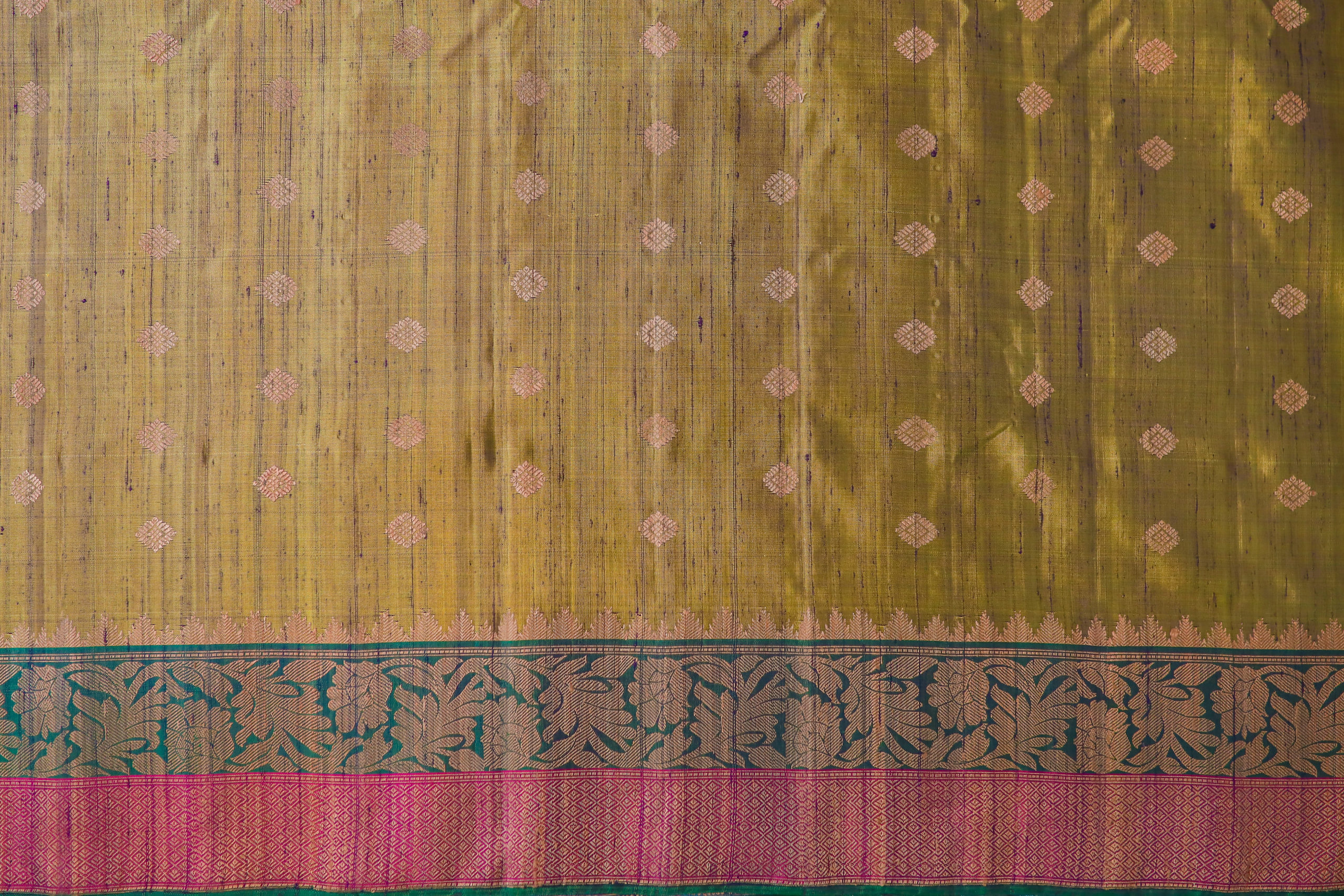 GADWAL DUPION SILK L15472