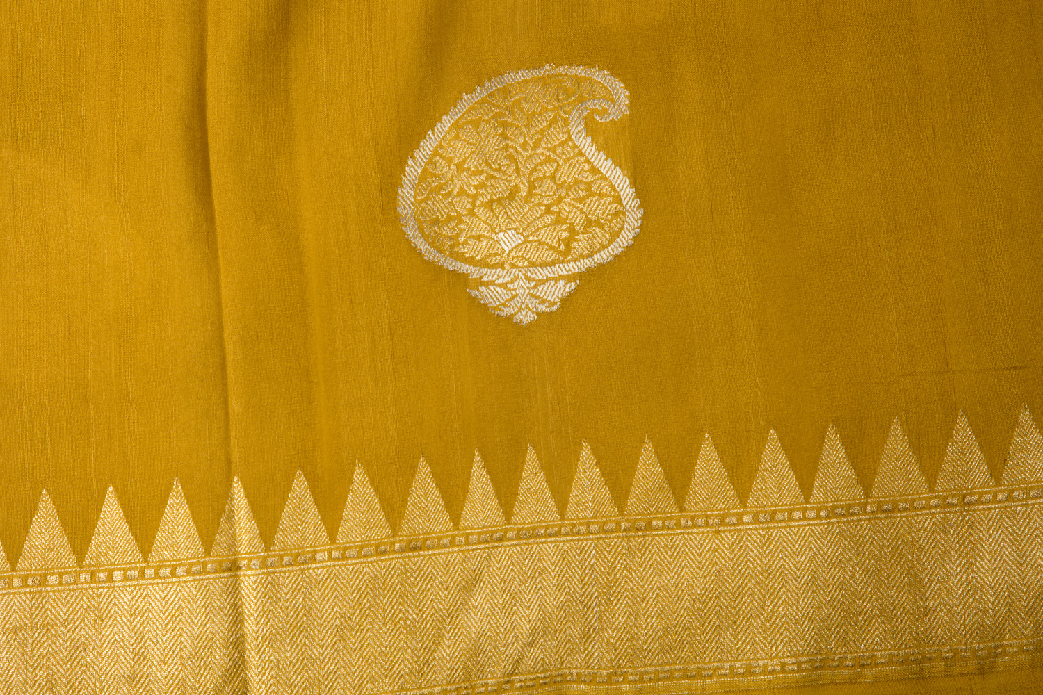 BENARAS GEORGETTE TUSSAR L16344