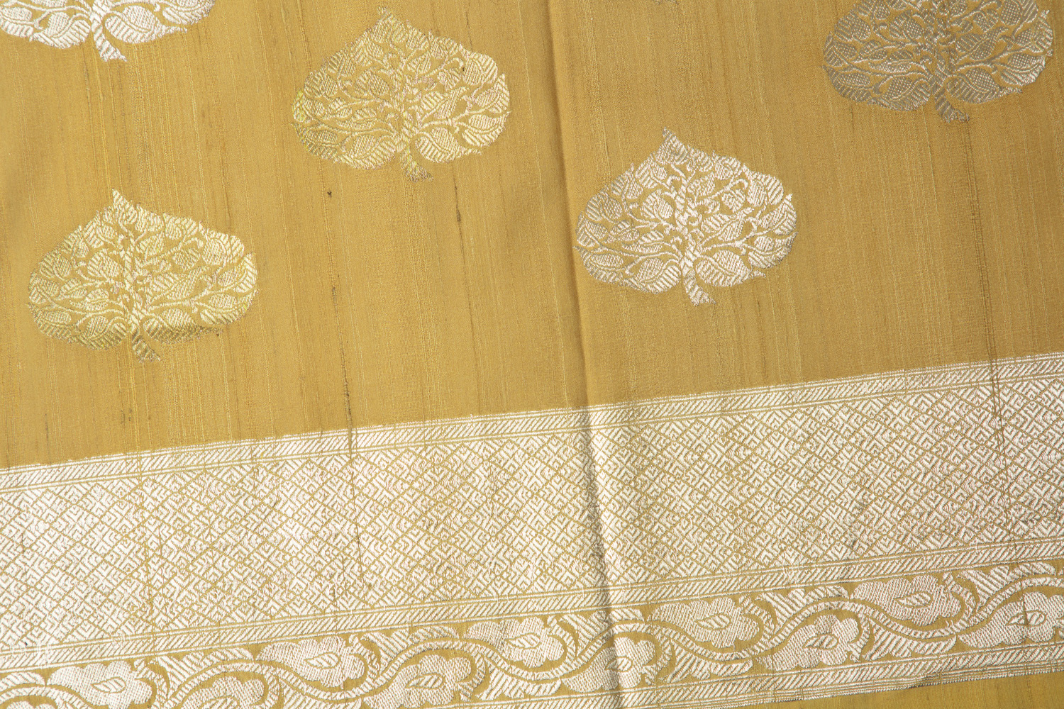 BENARAS GEORGETTE TUSSAR L16355