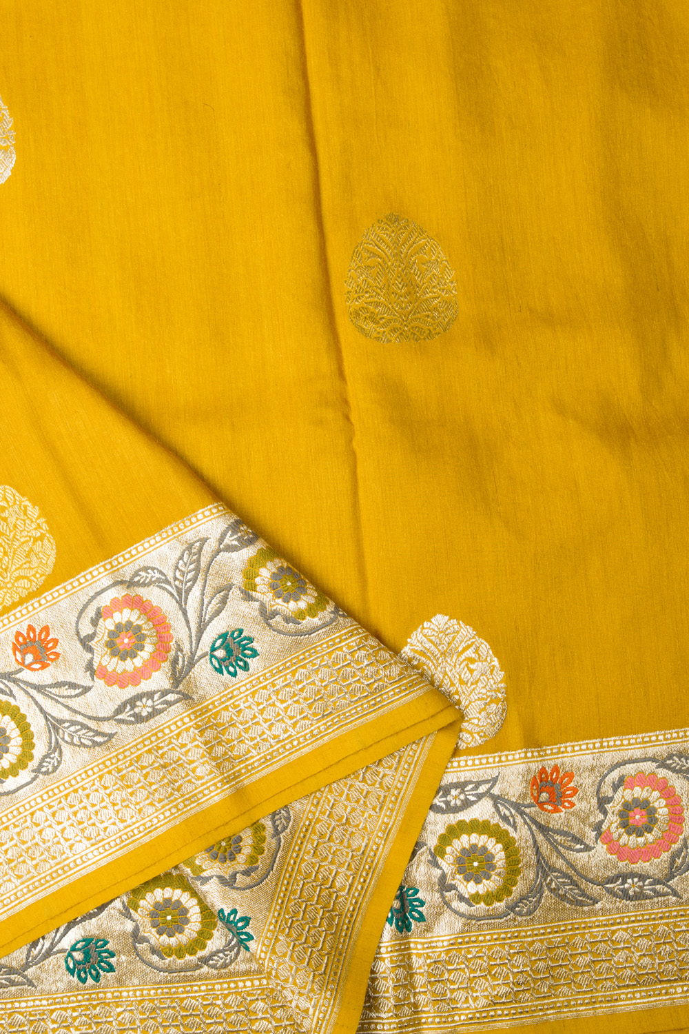 BENARAS GEORGETTE TUSSAR L16245