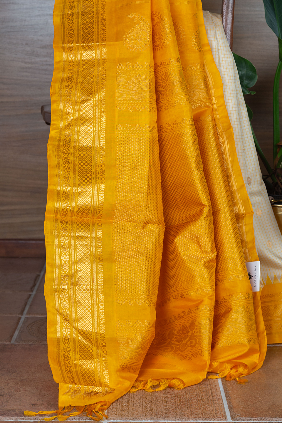 GADWAL L18279