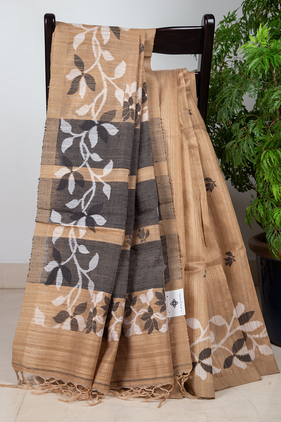 TUSSAR MATKA SILK MAEX72621A