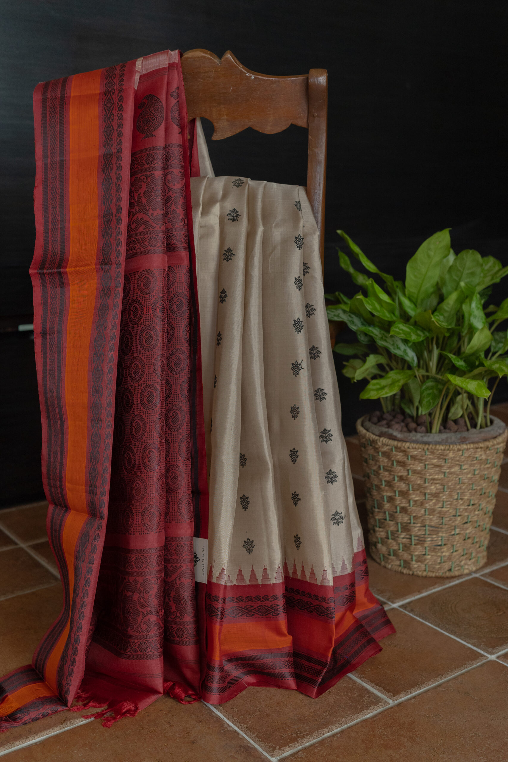 GADWAL SILK L20240