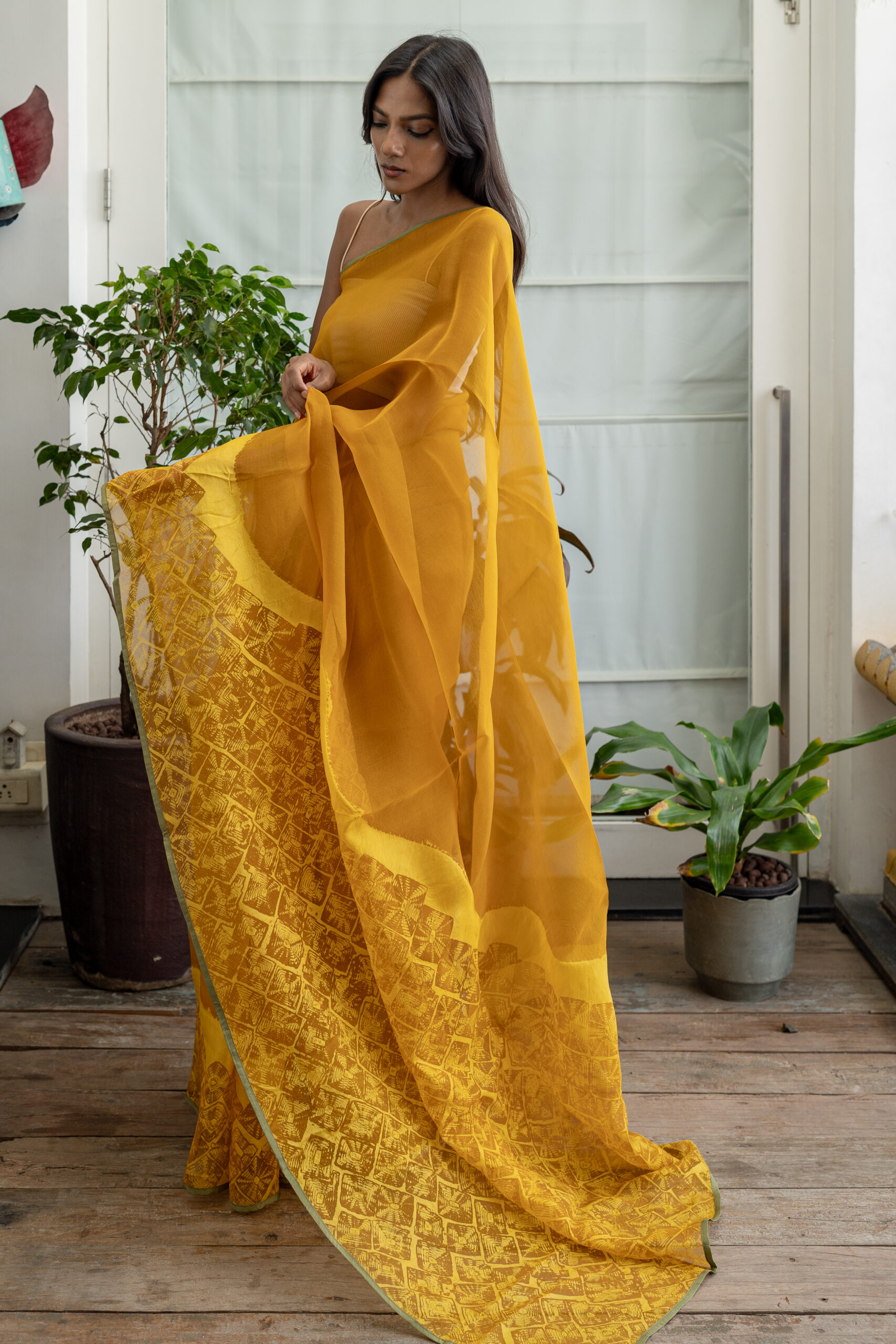 NATURAL DYED ORGANZA L20301