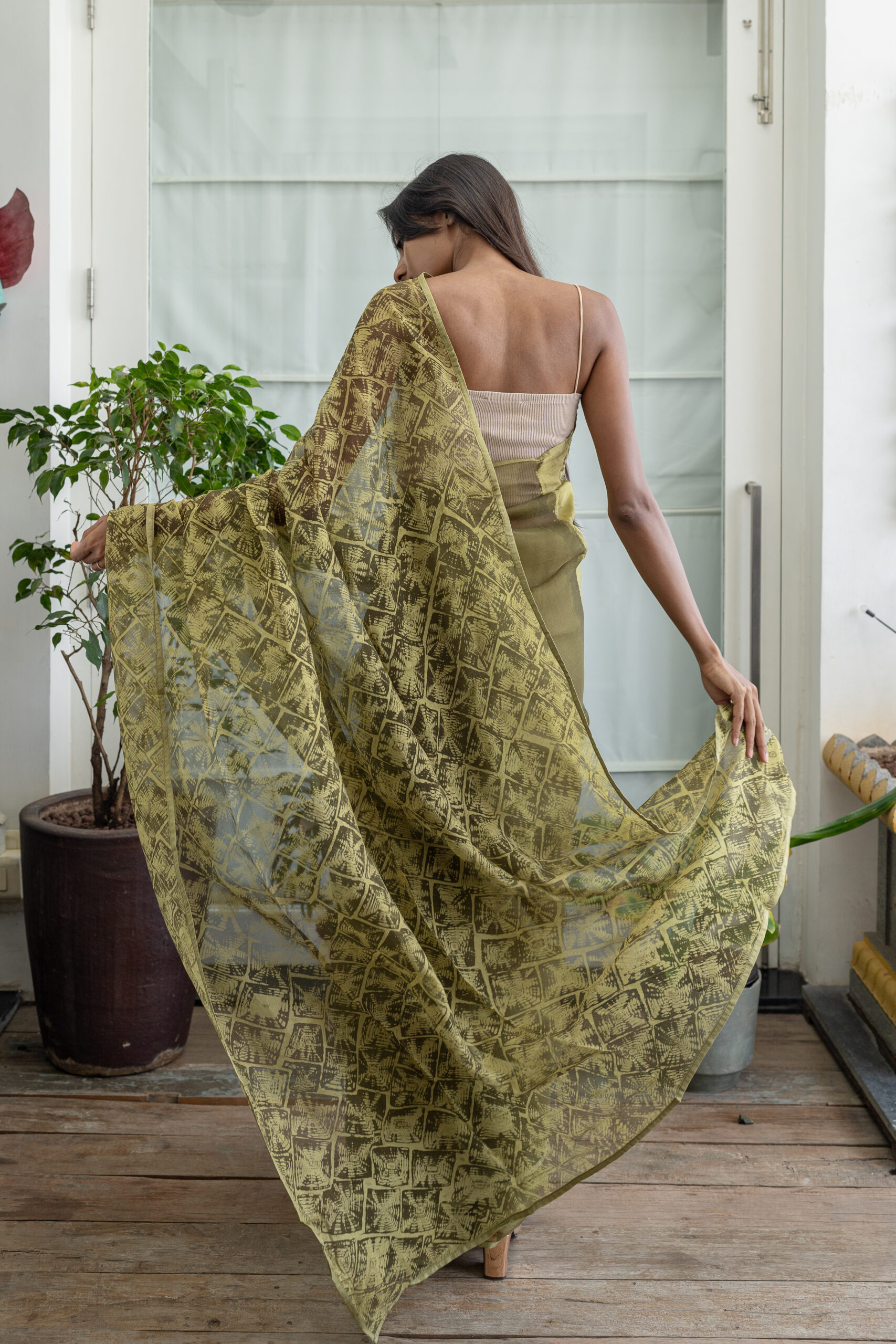 NATURAL DYED ORGANZA L20285
