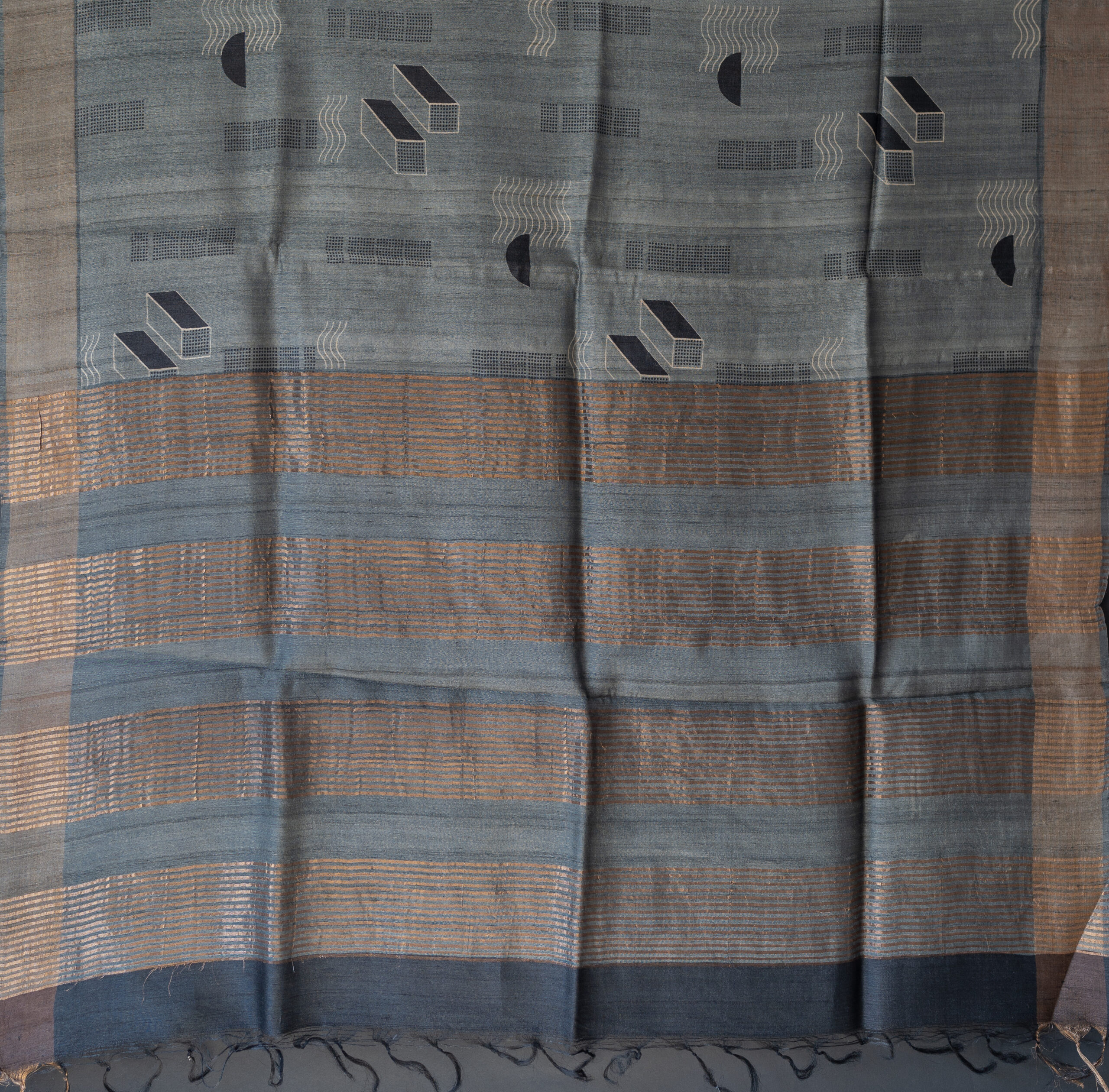 DESI TUSSAR MAEX5302E