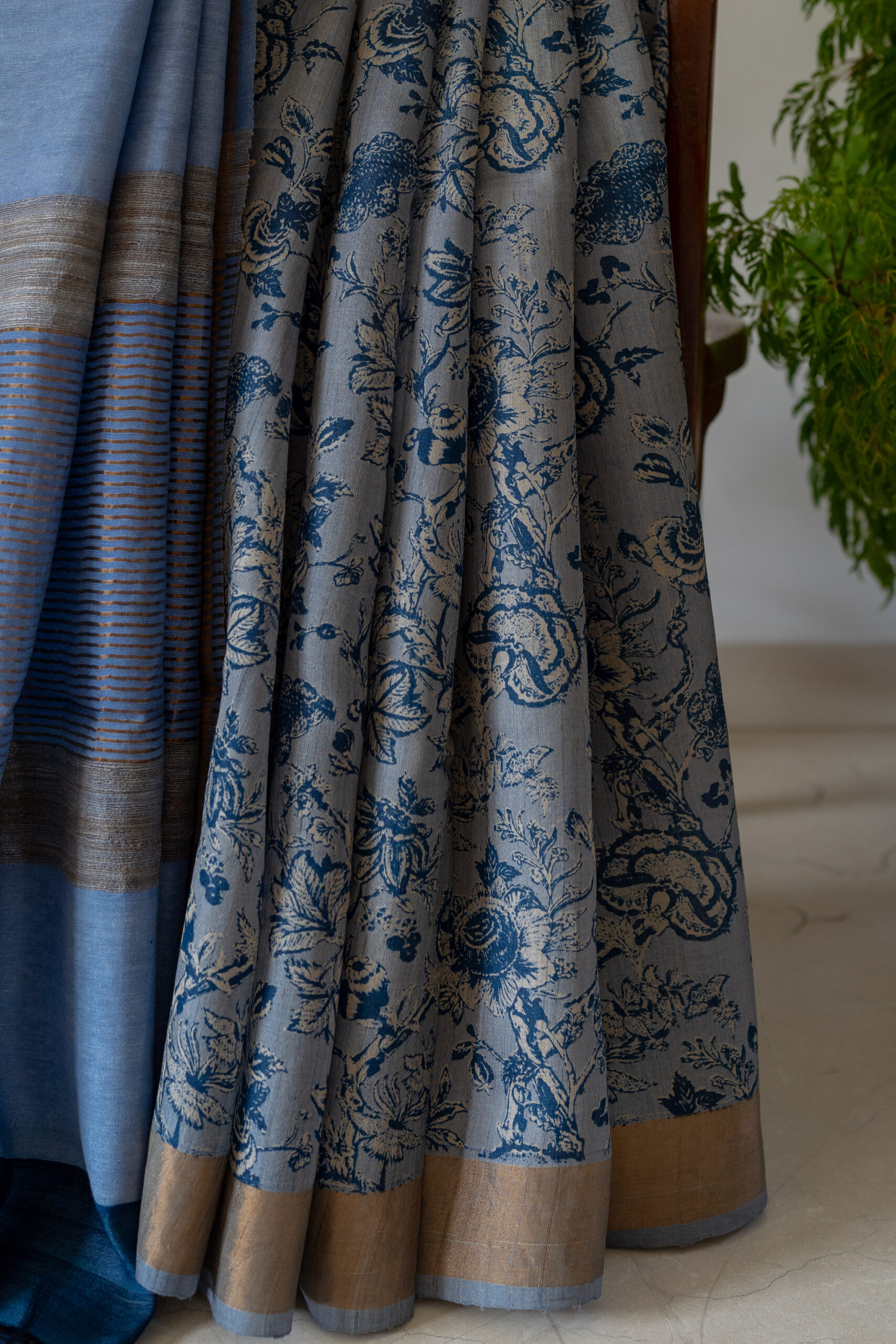 DESI TUSSAR MAEX5302M