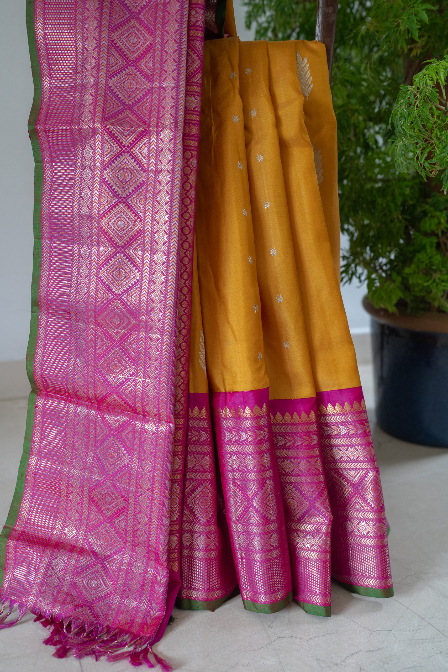 GADWAL SILK L21689