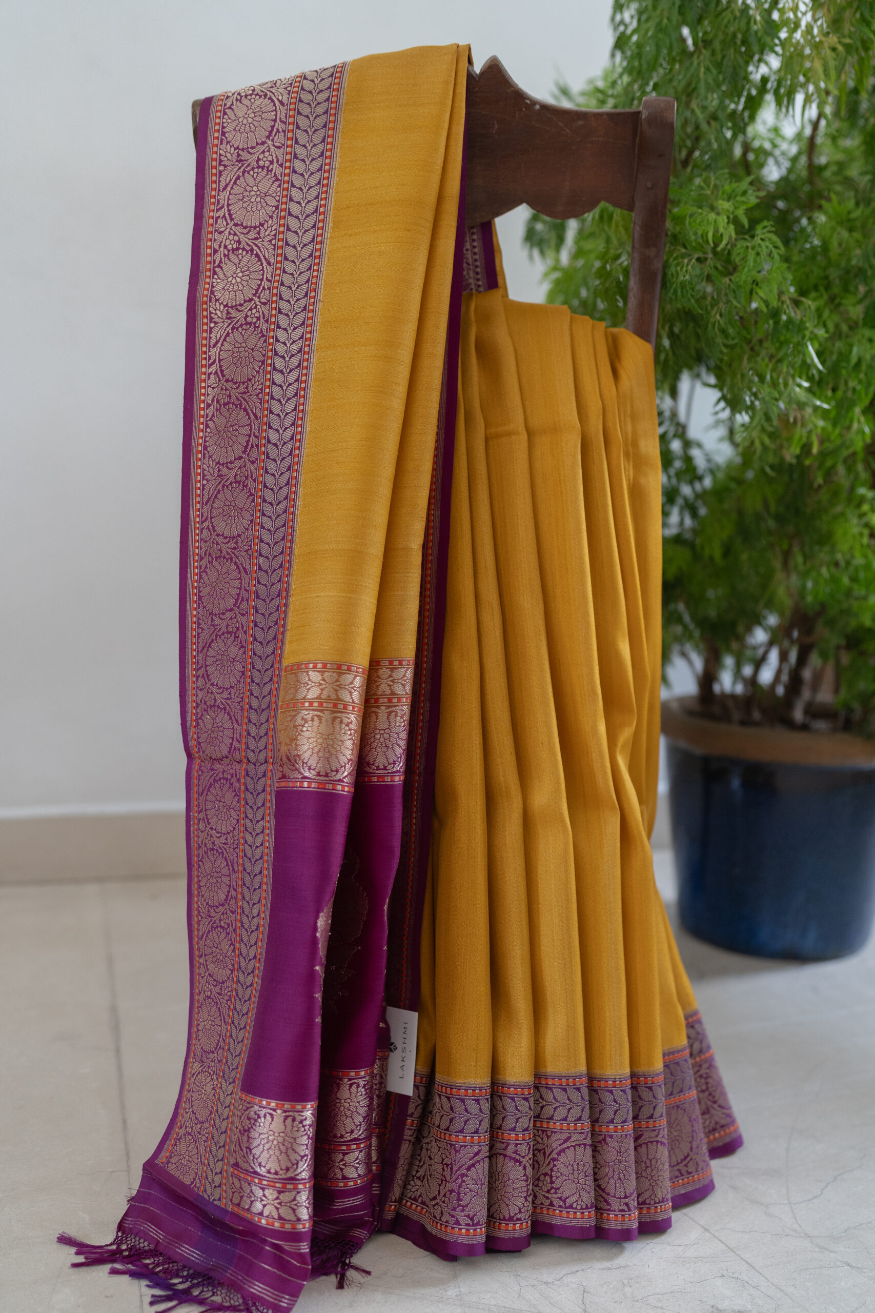 BENARES TUSSAR L21537