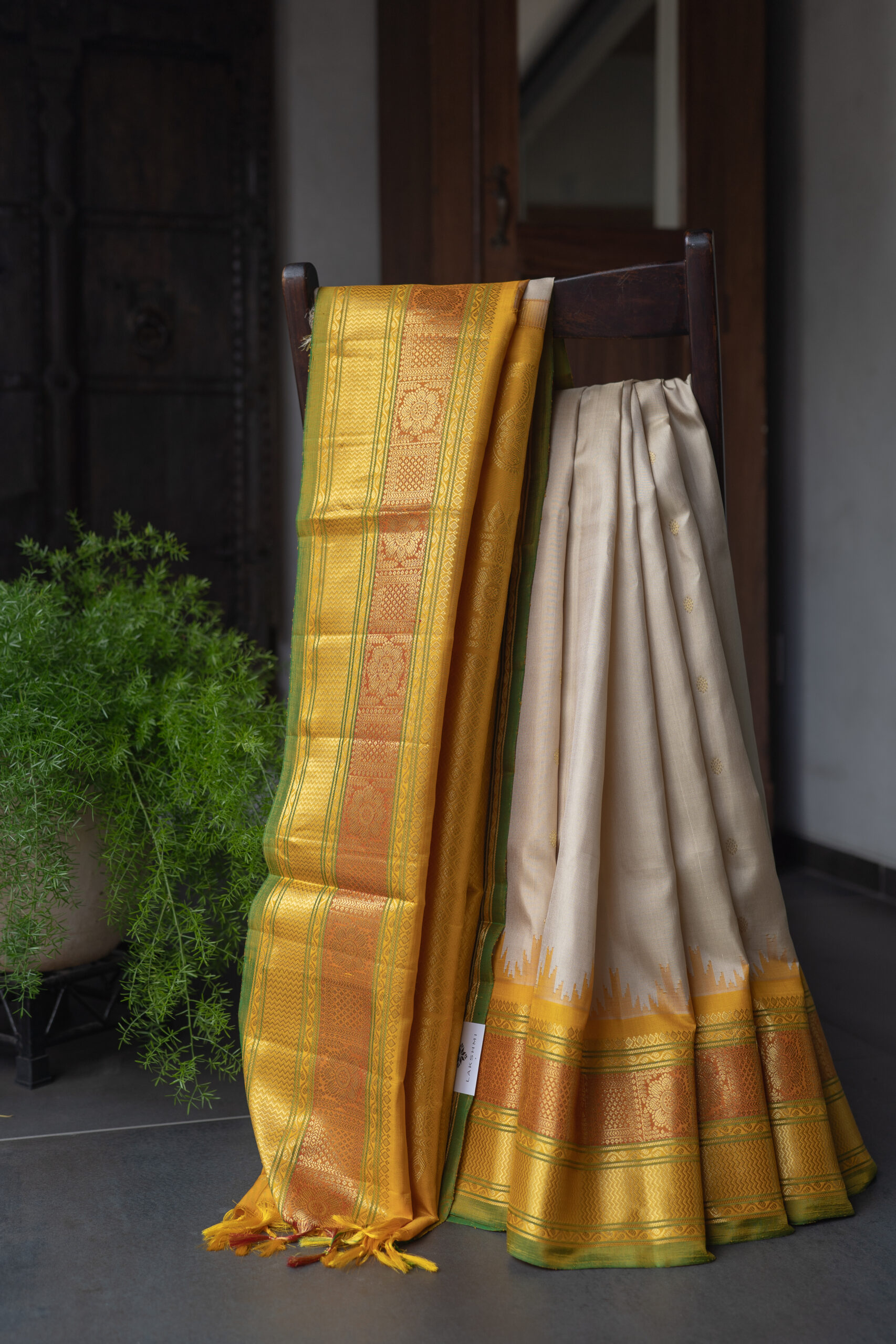 GADWAL SILK L22851