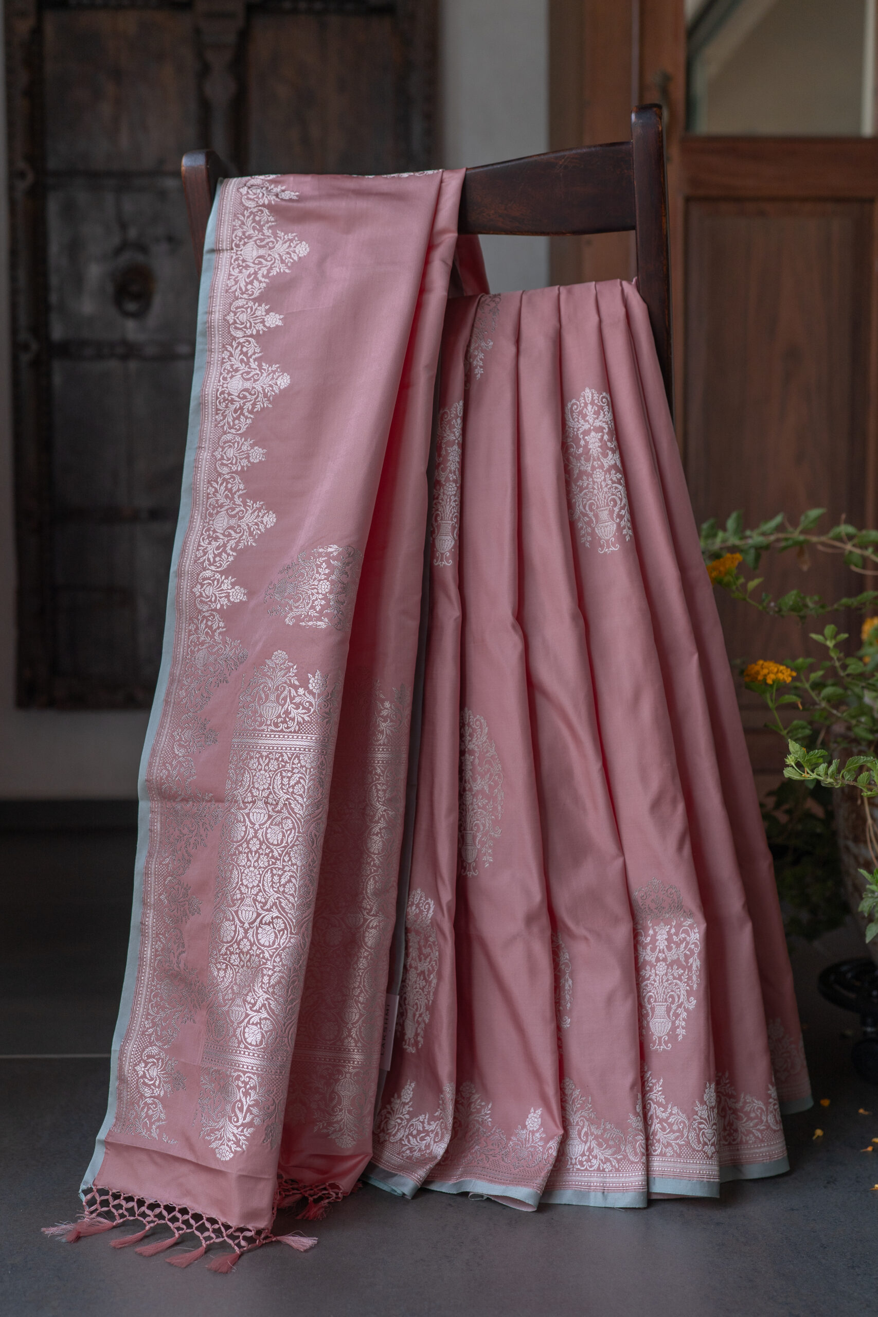 BENARES SATIN SILK L23361