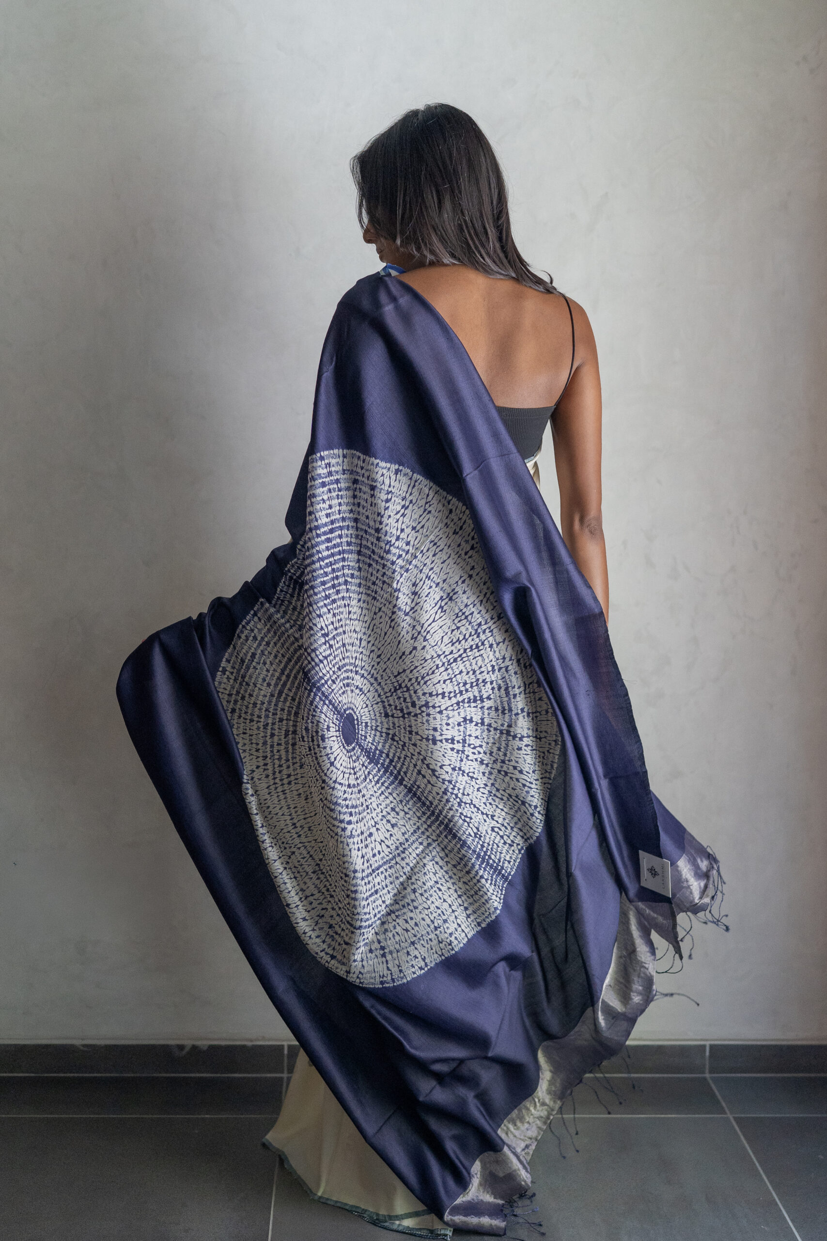 STUDIO MEDIUM SILK L23346
