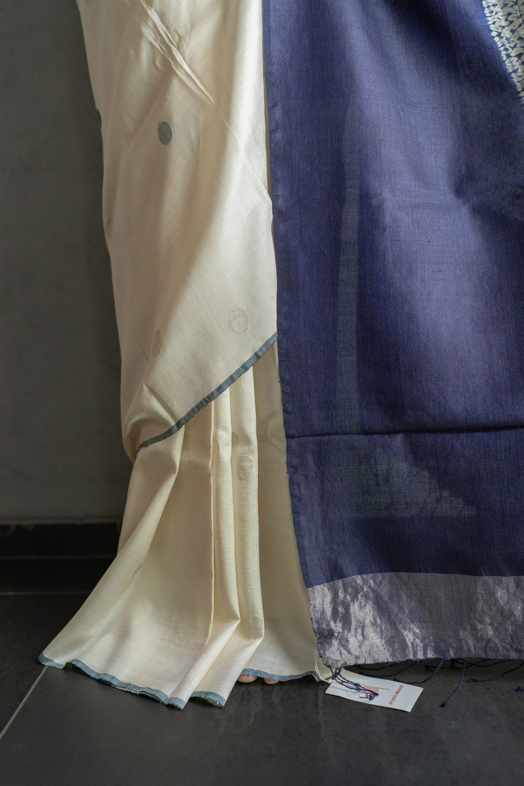 STUDIO MEDIUM SILK L23346
