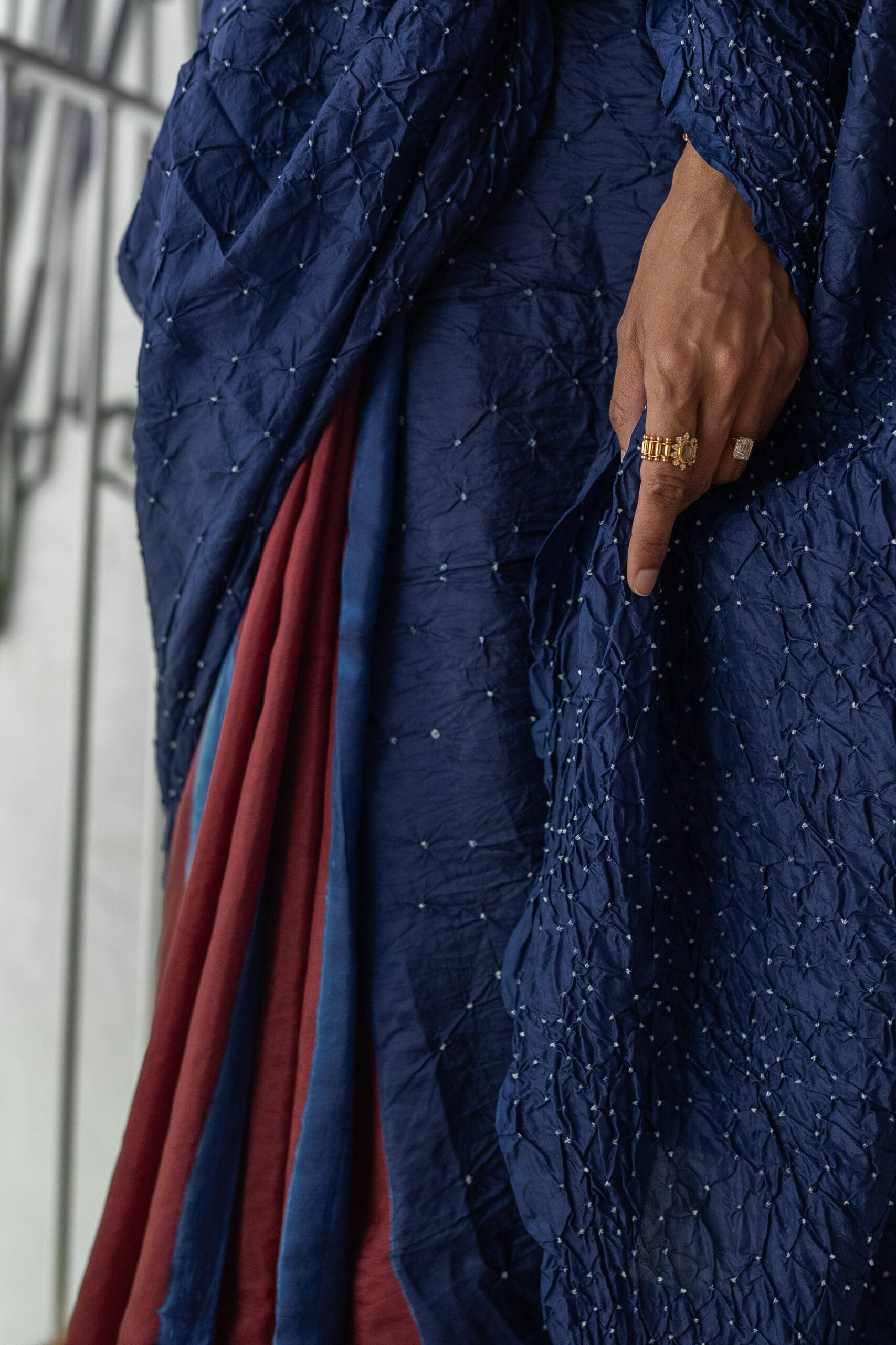 STUDIO MEDIUM SILK L23410