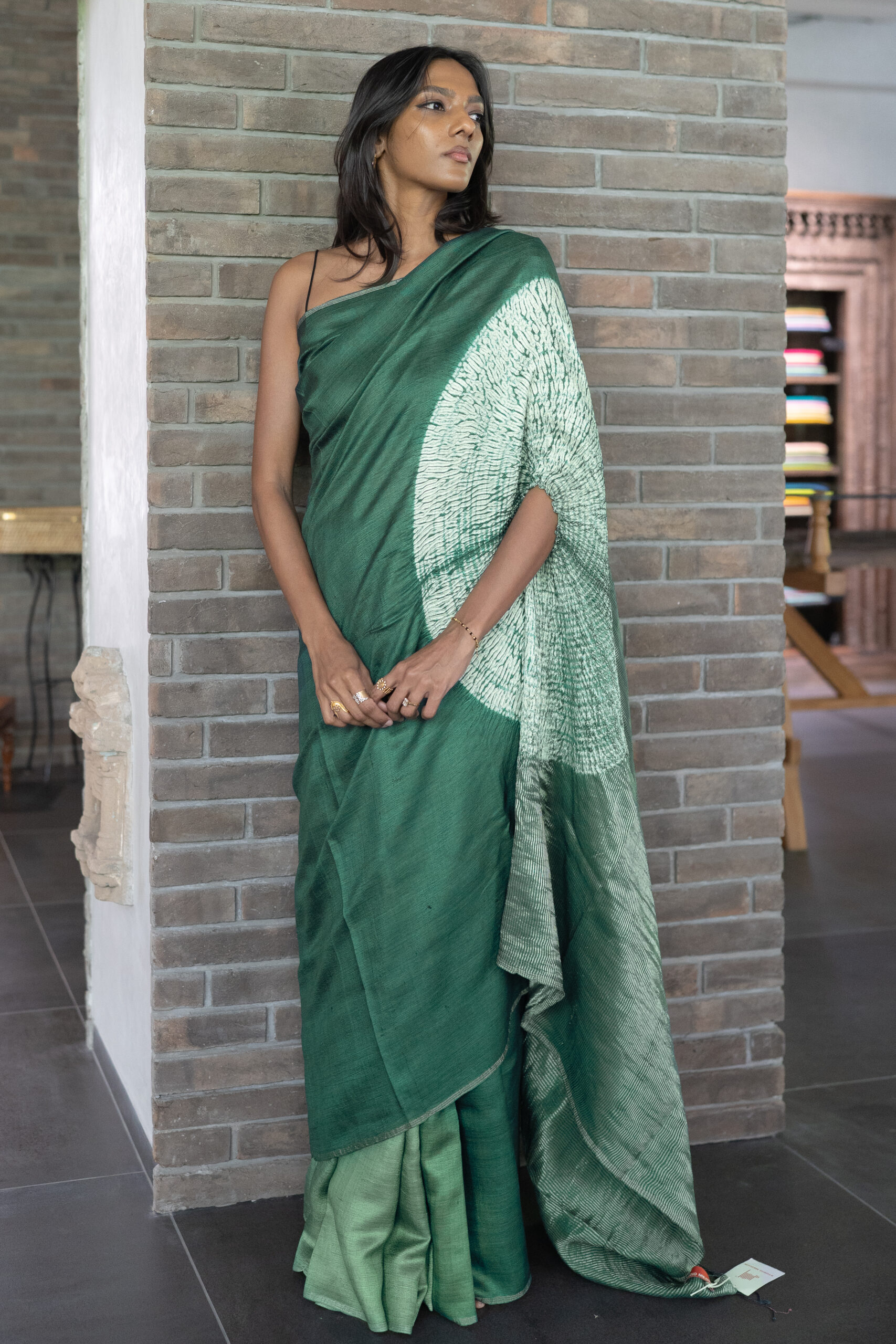 STUDIO MEDIUM SILK  L22386